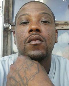 Man, 44. micestro