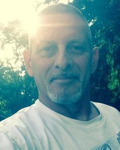 Man, 60. Screwsloose