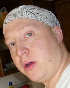 Man, 43. qurdnangl