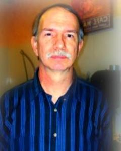 Man, 70. cafeowner
