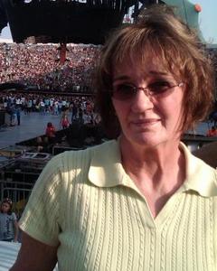 Woman, 76. Leea11