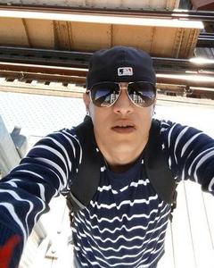 Man, 33. Mody0081