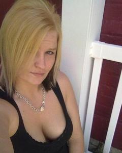 Woman, 42. LipstkREP77