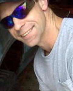 Man, 54. flash5924