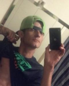 Man, 43. Chickendic7463