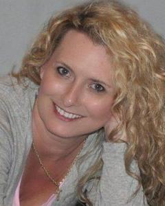 Woman, 57. toeznsand