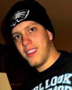 Man, 33. Sattazahn