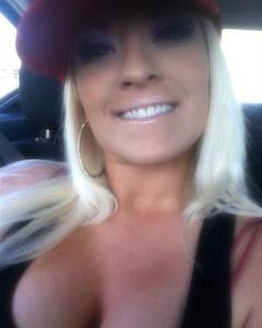Woman, 42. Blndebarbi