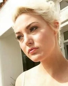 Woman, 39. Kim7042