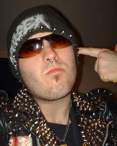Man, 43. novoice556
