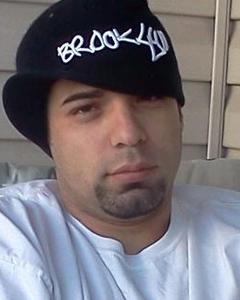 Man, 42. mannyloc502388