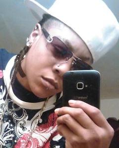 Man, 43. pezz8182