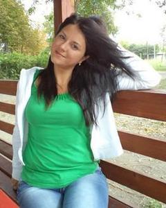 Woman, 43. mariari1a