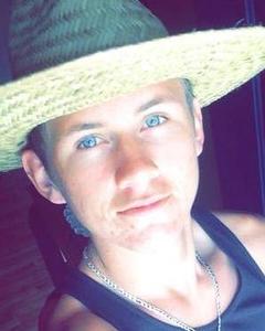 Man, 28. Dakotah_Curtis