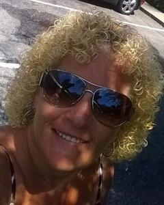 Woman, 60. Realcurls0144