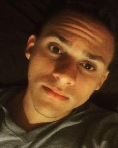 Man, 34. Rich2575