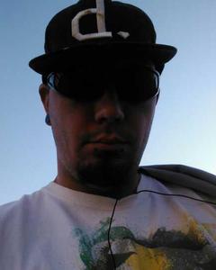Man, 40. Don857585