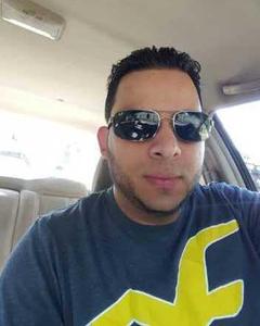 Man, 40. Robert_097742