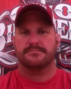 Man, 52. Lineman0026