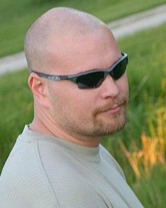 Man, 48. jhelmke