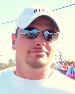 Man, 51. Dom70458