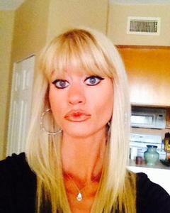 Woman, 46. Pretty357024