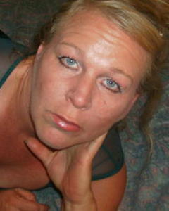 Woman, 63. Angela189