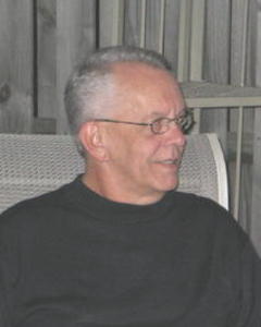 Man, 77. olderhotm059