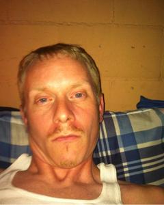 Man, 43. Jkusz