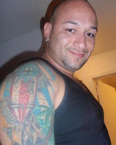 Man, 48. papiblade