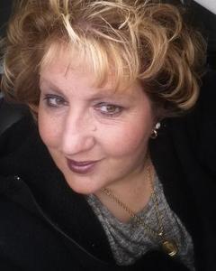Woman, 61. Diamonddivabec