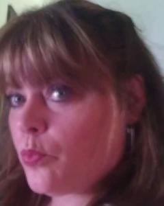 Woman, 52. Lippybarmaid