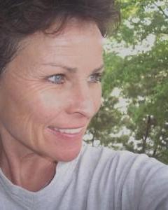 Woman, 71. Ellie89