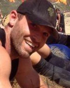 Man, 43. Amoson