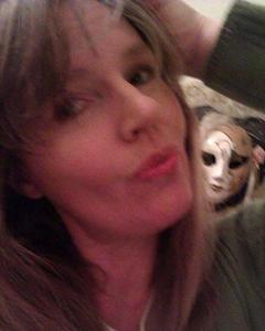 Woman, 55. Treen7723