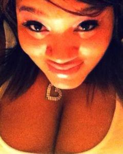 Woman, 37. KissingPink25