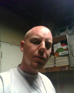 Man, 32. miklo03