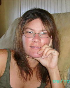 Woman, 48. LittleBit7678