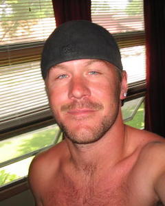 Man, 43. tman2120380