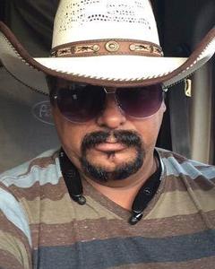 Man, 51. Pelos5772