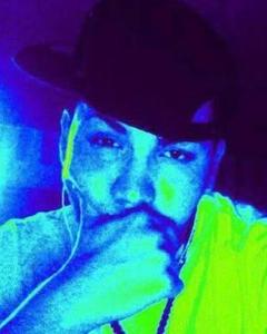 Man, 30. TATO5715