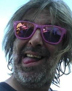 Man, 60. roodter