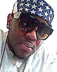 Man, 32. Dee_Montan3875