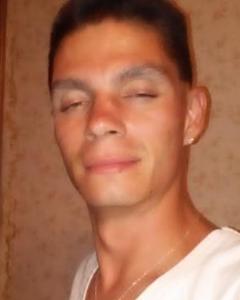 Man, 44. Dj78847