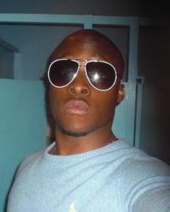 Man, 35. hovi8025