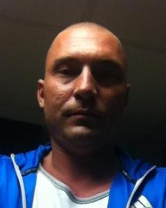 Man, 43. Mjb4241
