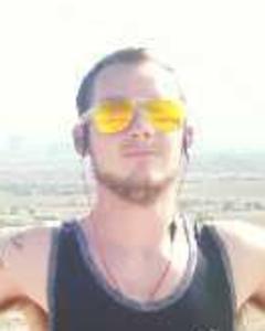 Man, 32. Ochoziznal