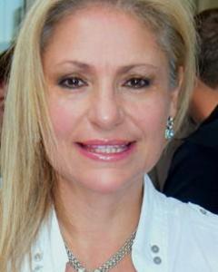 Woman, 57. adotracy