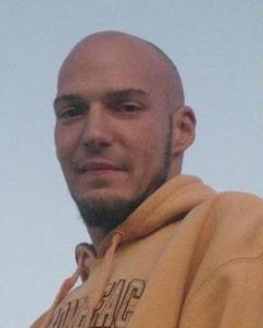 Man, 43. j61983