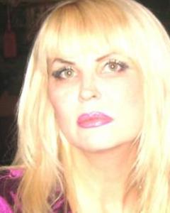 Woman, 59. vezzirose